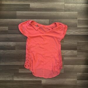 Vanity Coral‎ Lace Women's Blouse